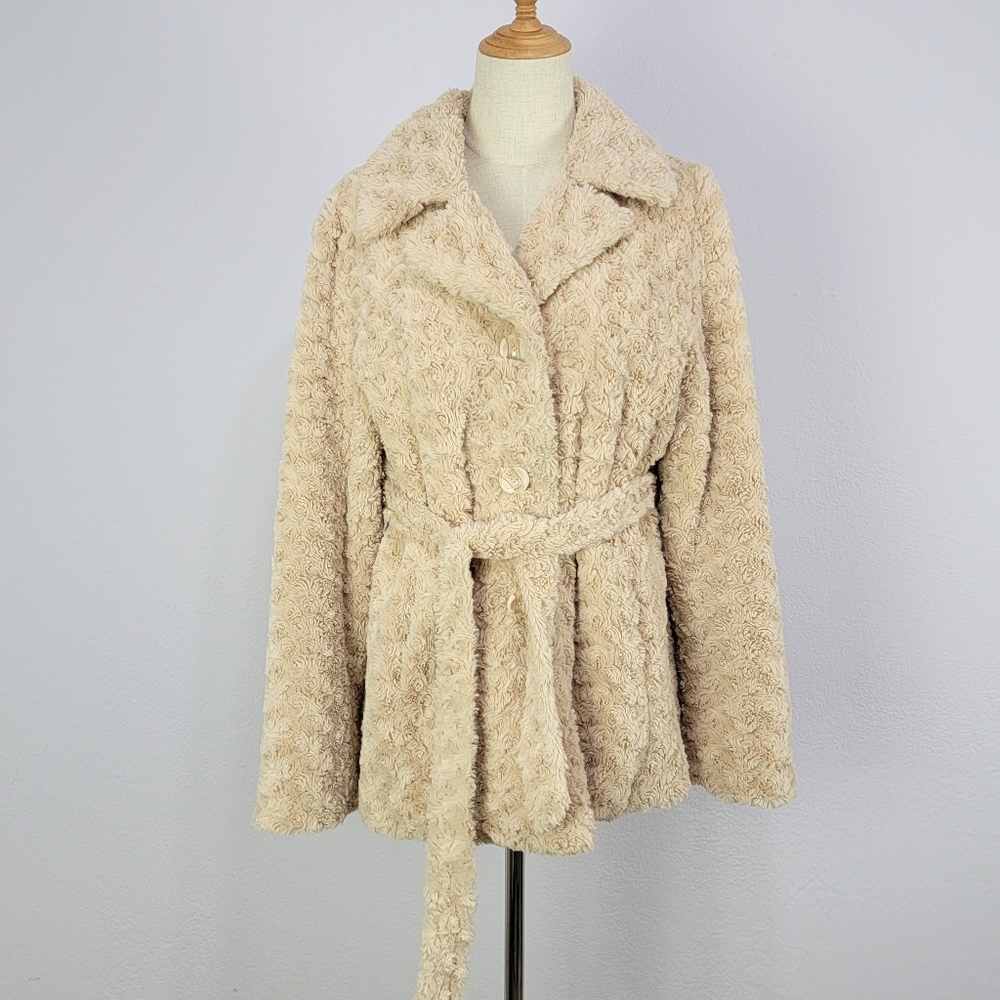 Sisters Outerwear Faux Fur Cream Rose Color Button Coat W/ Belt Size Medium